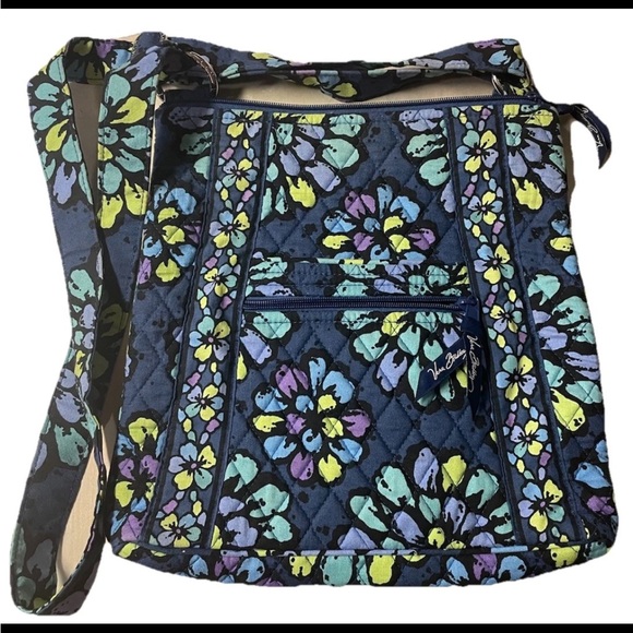 Vera Bradley Handbags - Vera Bradley Indigo Pop Shoulder Crossbody Bag Purse Size Medium Boho Hippie